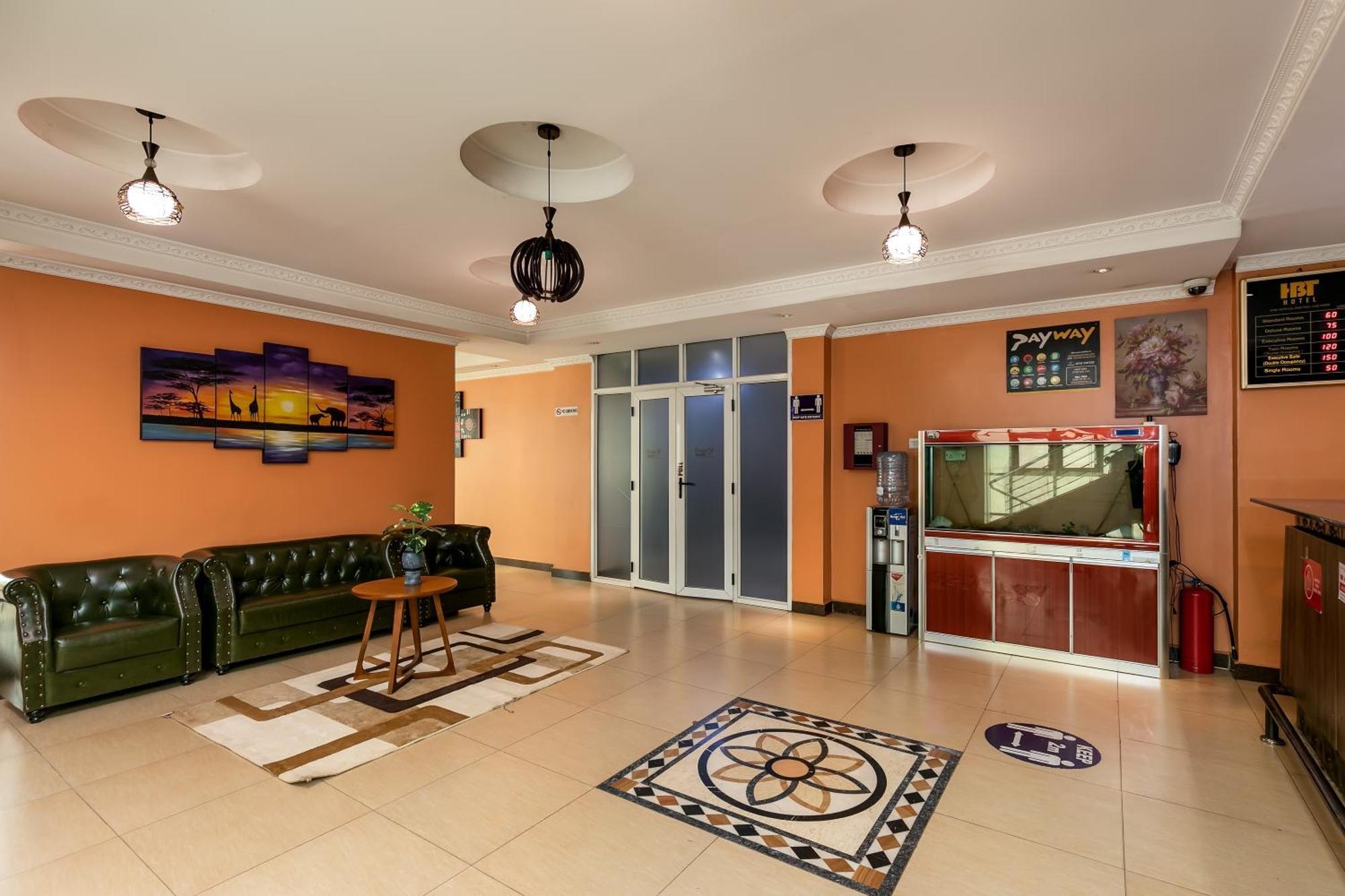 Russell Hotel คัมพาลา ภายนอก รูปภาพ