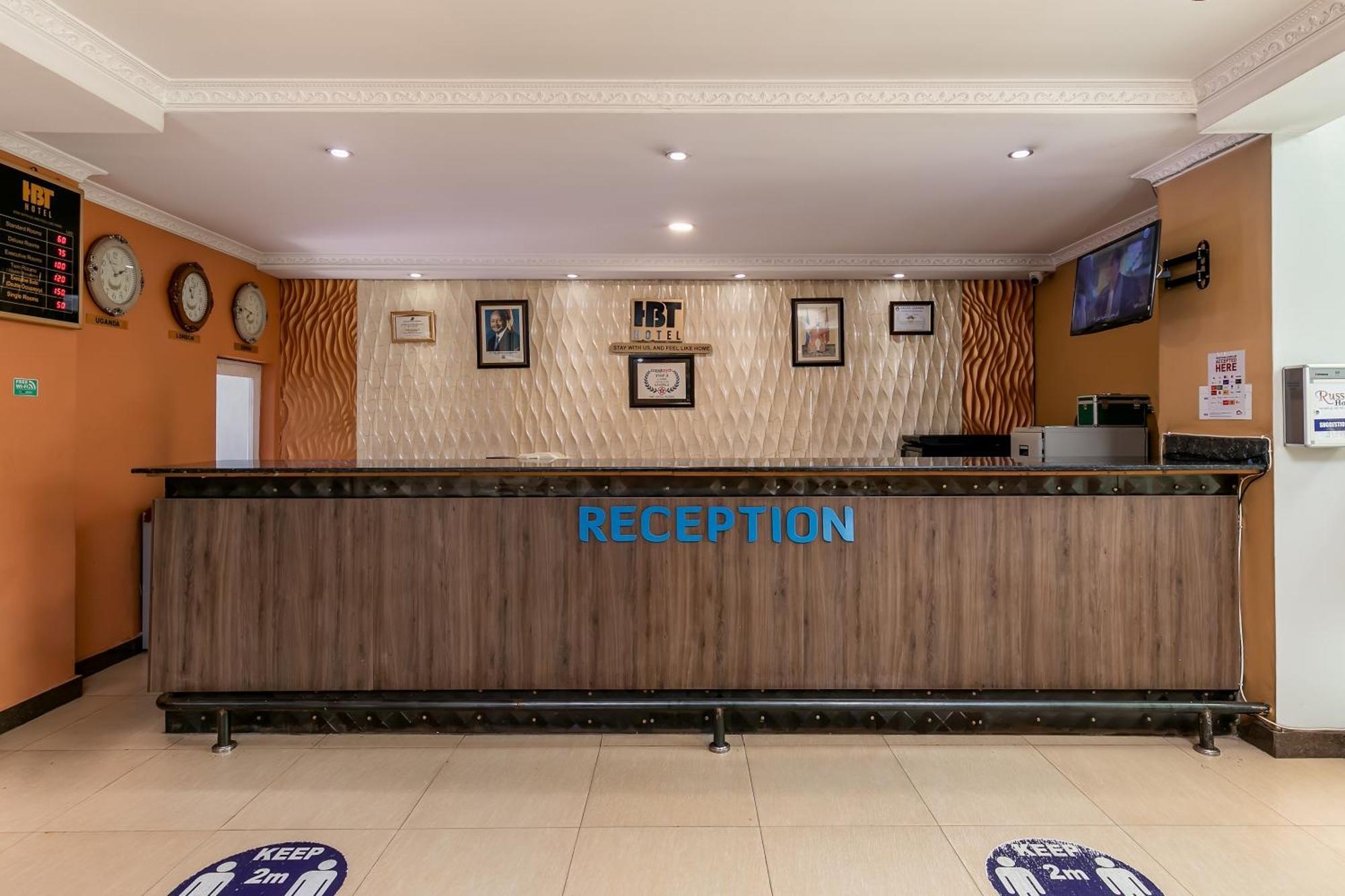 Russell Hotel คัมพาลา ภายนอก รูปภาพ